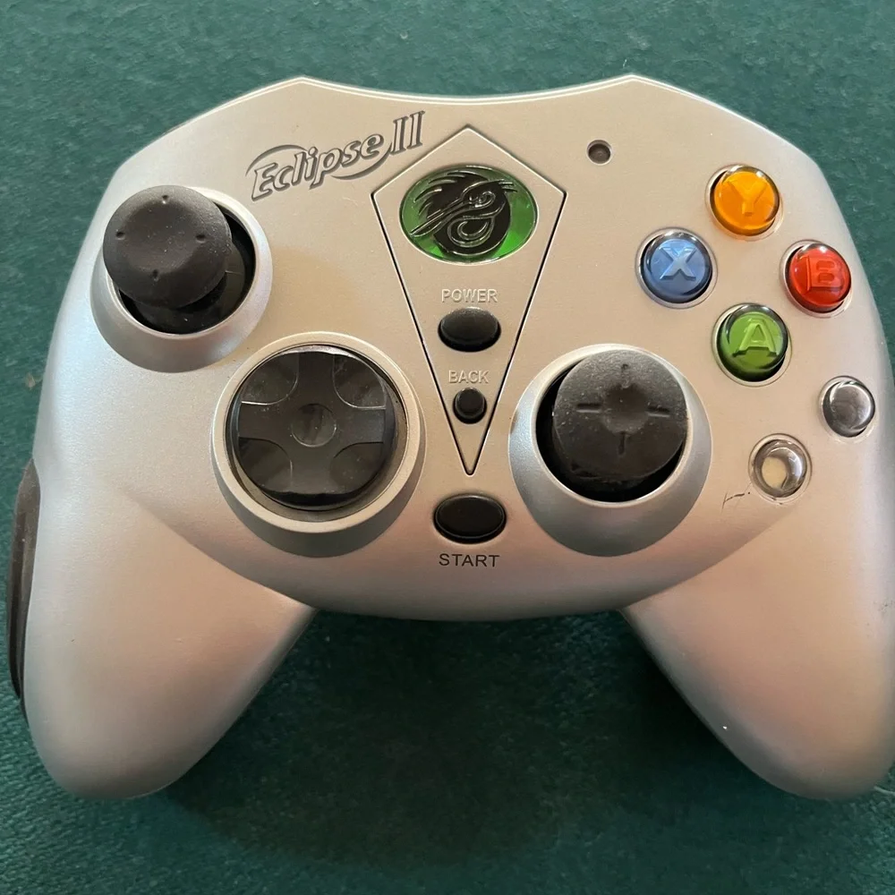 Eclipse 2 wireless controller with dongle.